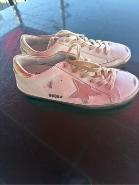 Women's Pink Star Lace-Up Athletic Sneakers